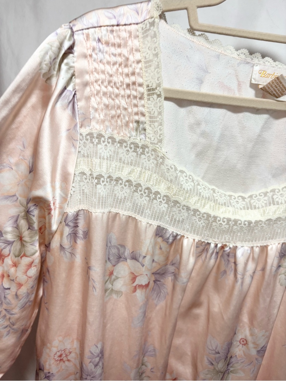 Vintage Floral Satin Lace-Trim grannycore nightgown size 3X - Picture 3 of 6